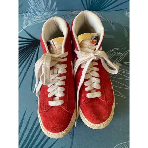 Nike Blazer Mid Suede RED HIGH TOP SNEAKERS GYM SHOES women’s 6 - Picture 4 of 7